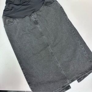Isabel Maternity by Ingrid & Isabel Black Knee-Length Pencil Skirt